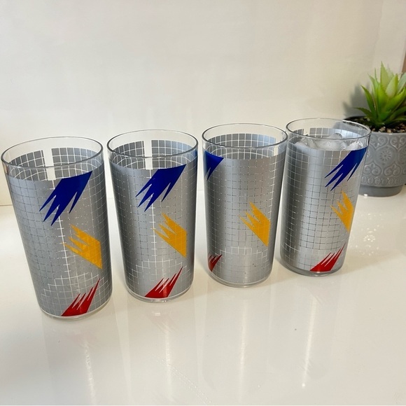 Vintage Cameleon lucite MCM clear acrylic Ice bucket with 4 tall water glasses - Picture 4 of 10